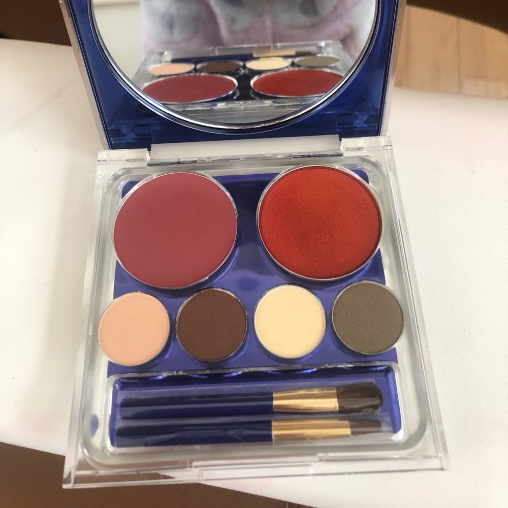 Estée Lauder pure color long lasting lipstick